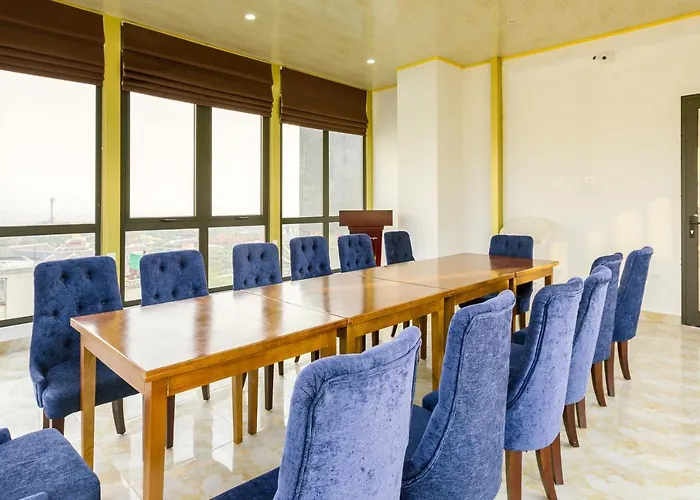 Oyo 759 Phuong Huy Hotel Hạ Long