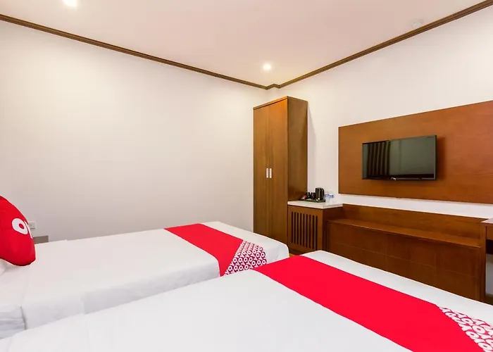 Oyo 759 Phuong Huy 3* Hạ Long